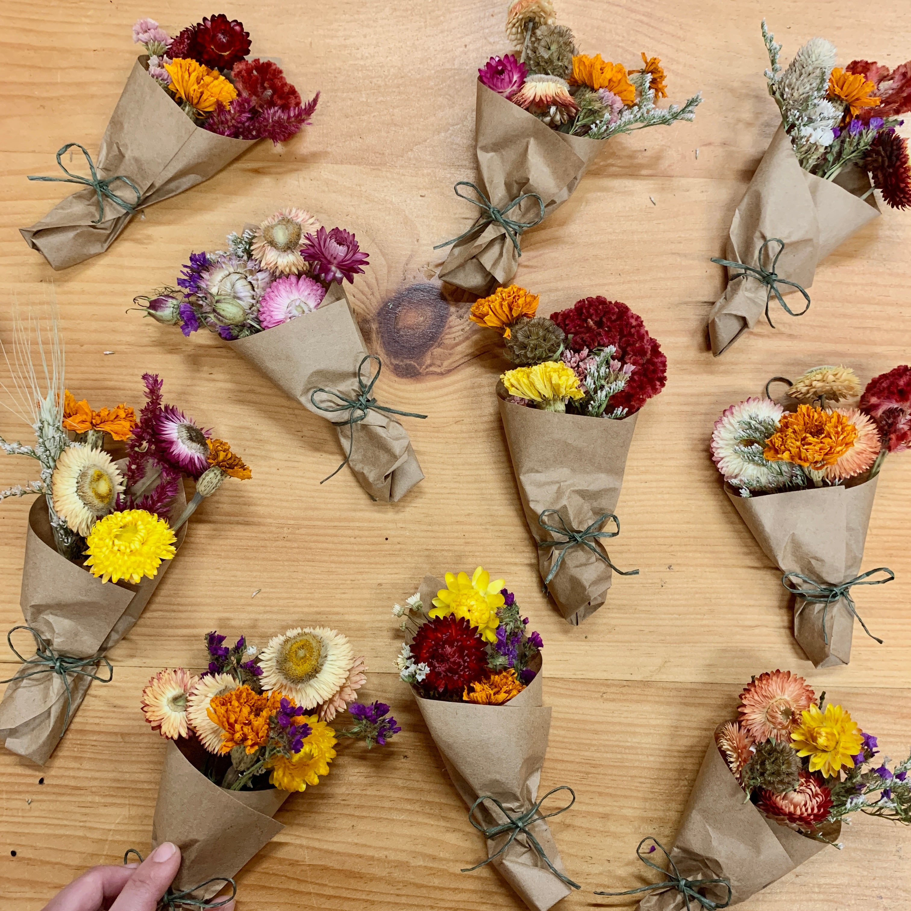 Preserved Natural Flower Mini Bouquet Magnet Gift Wedding, Holiday, Florist  Stem