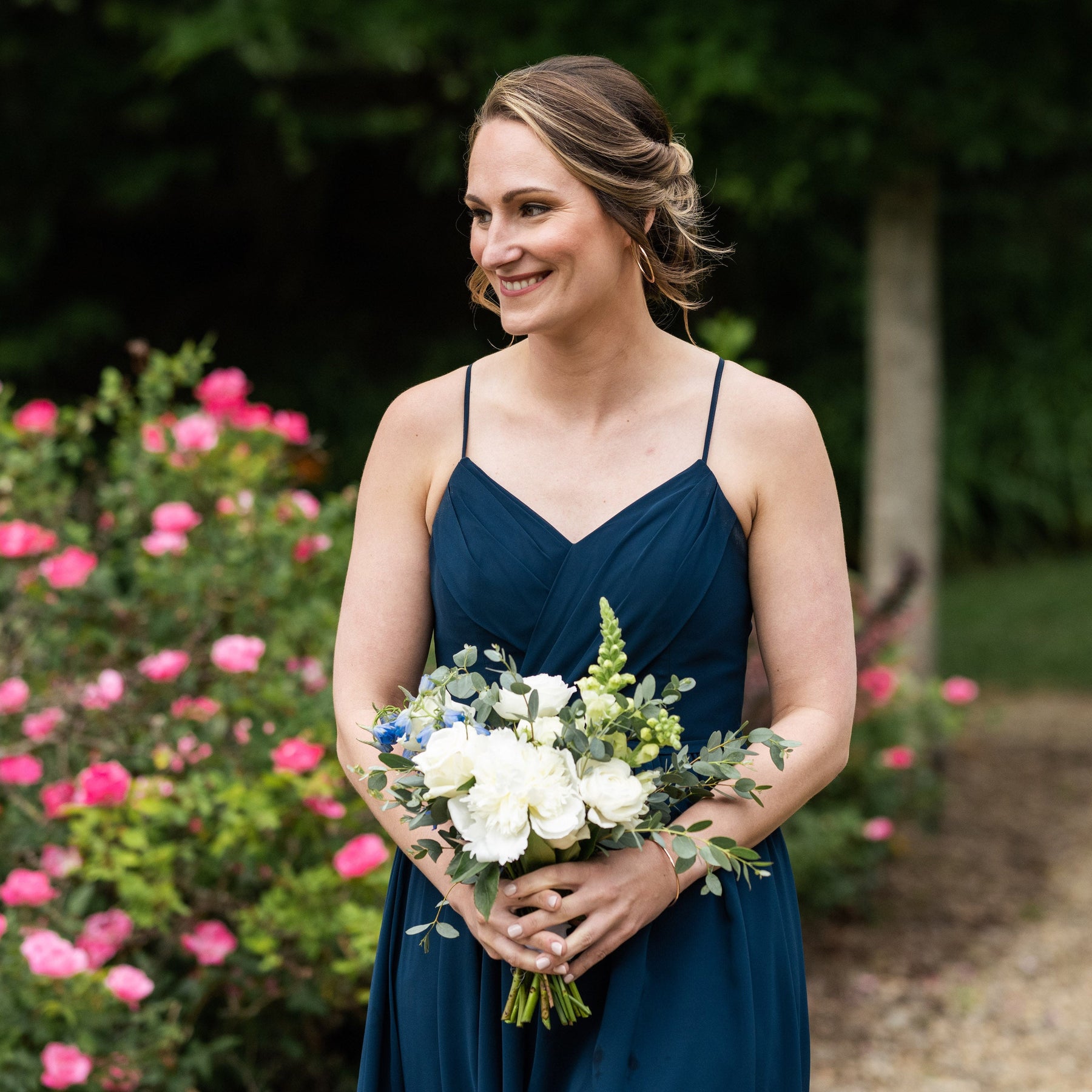 Traditional Bridesmaid Bouquet – Carolina Flowers