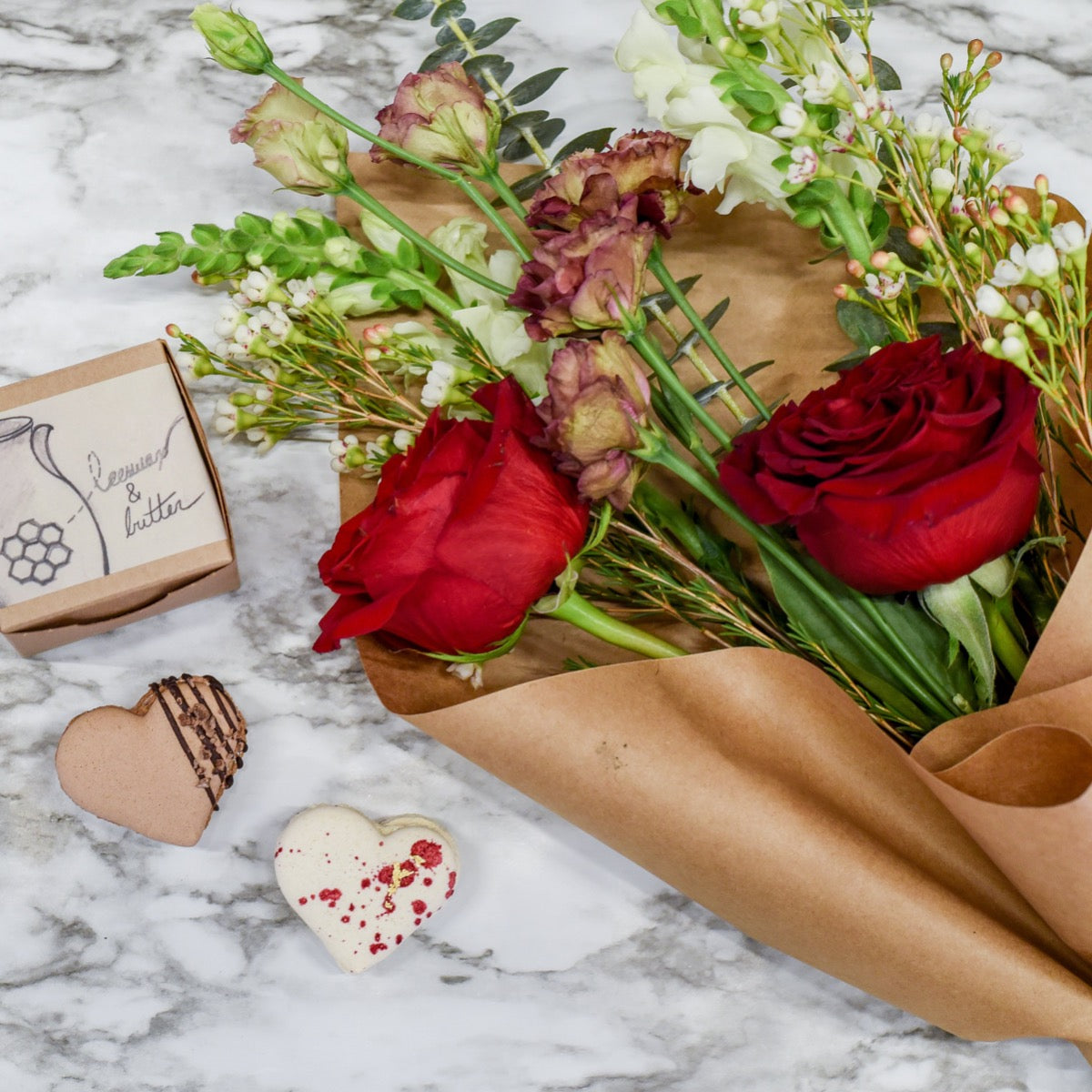 The Perfect Partnership: Flowers & Macarons